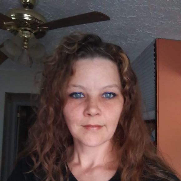 Meet your Posher, Cathy - Picture 1 of 1